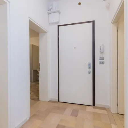 Apartment Sweet *